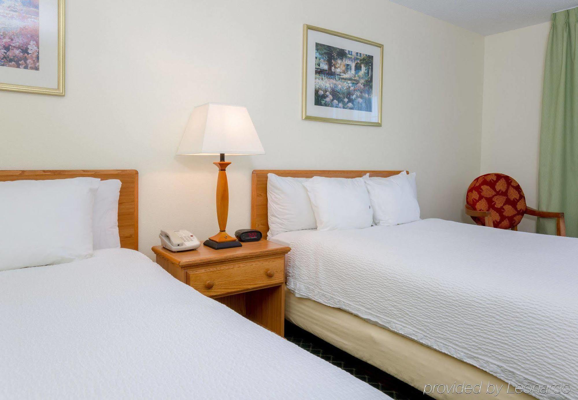 Best Western Worlds Of Fun Kansas City Exterior photo